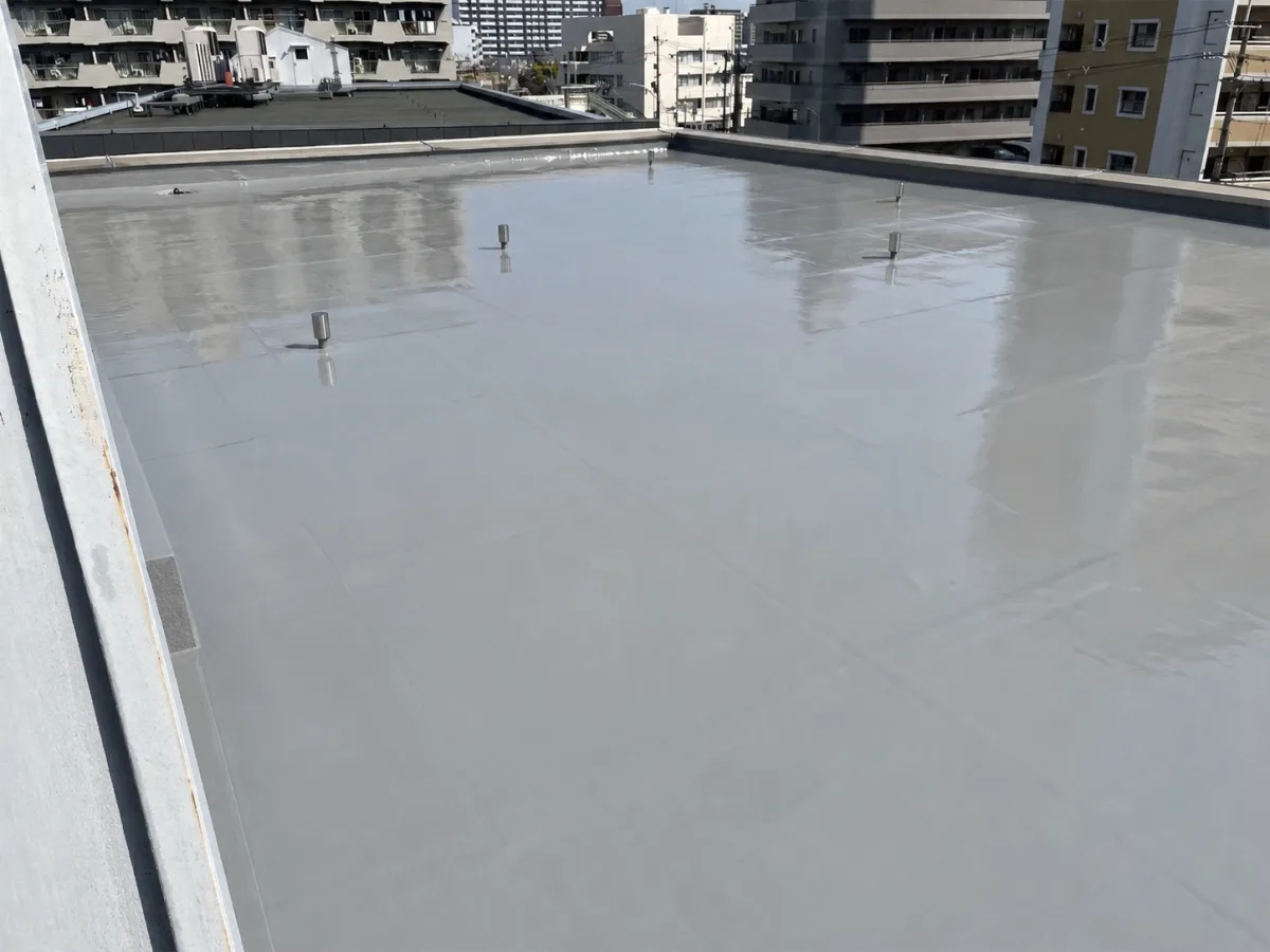 大阪市 教育施設の屋上防水工事（ウレタン塗膜防水） 施工後
